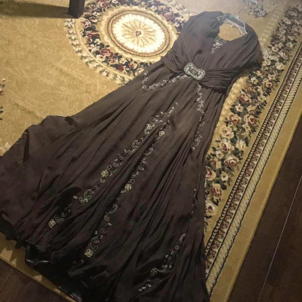 Formal ball gown dress brown size 6/8